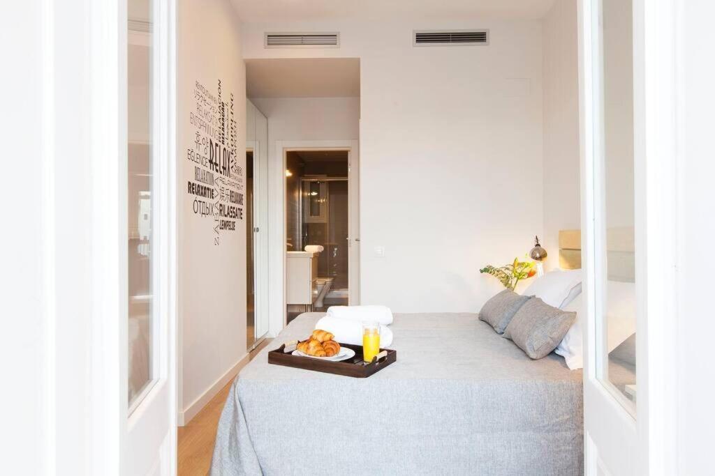 Beautiful 4Bd 4Ba Apartment In Eixample District バルセロナ エクステリア 写真