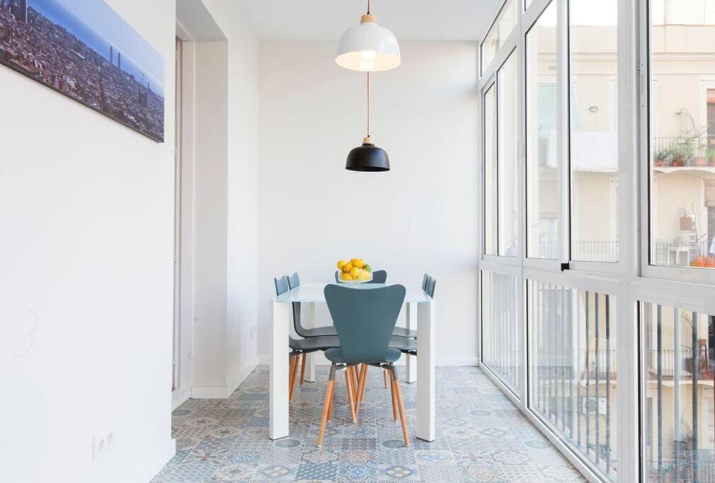 Beautiful 4Bd 4Ba Apartment In Eixample District バルセロナ エクステリア 写真